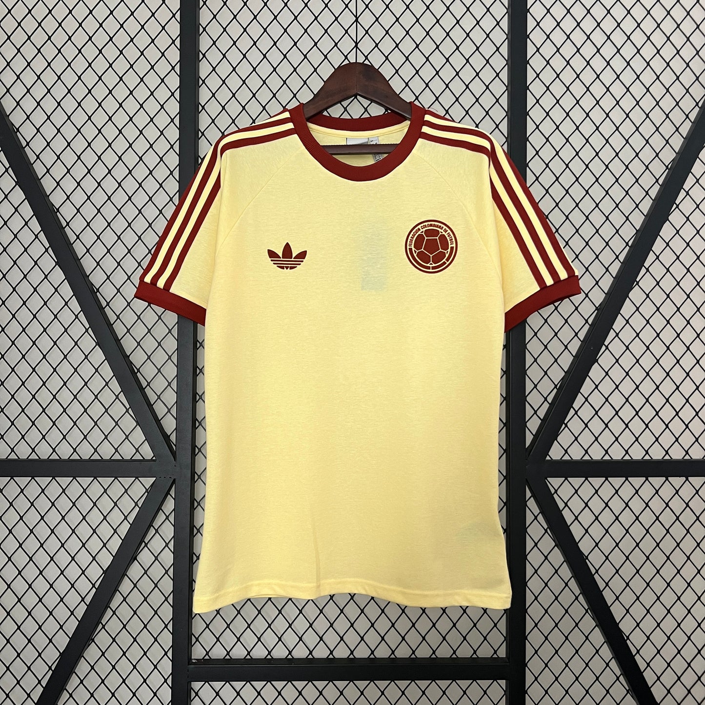 Camiseta Retro Colombia