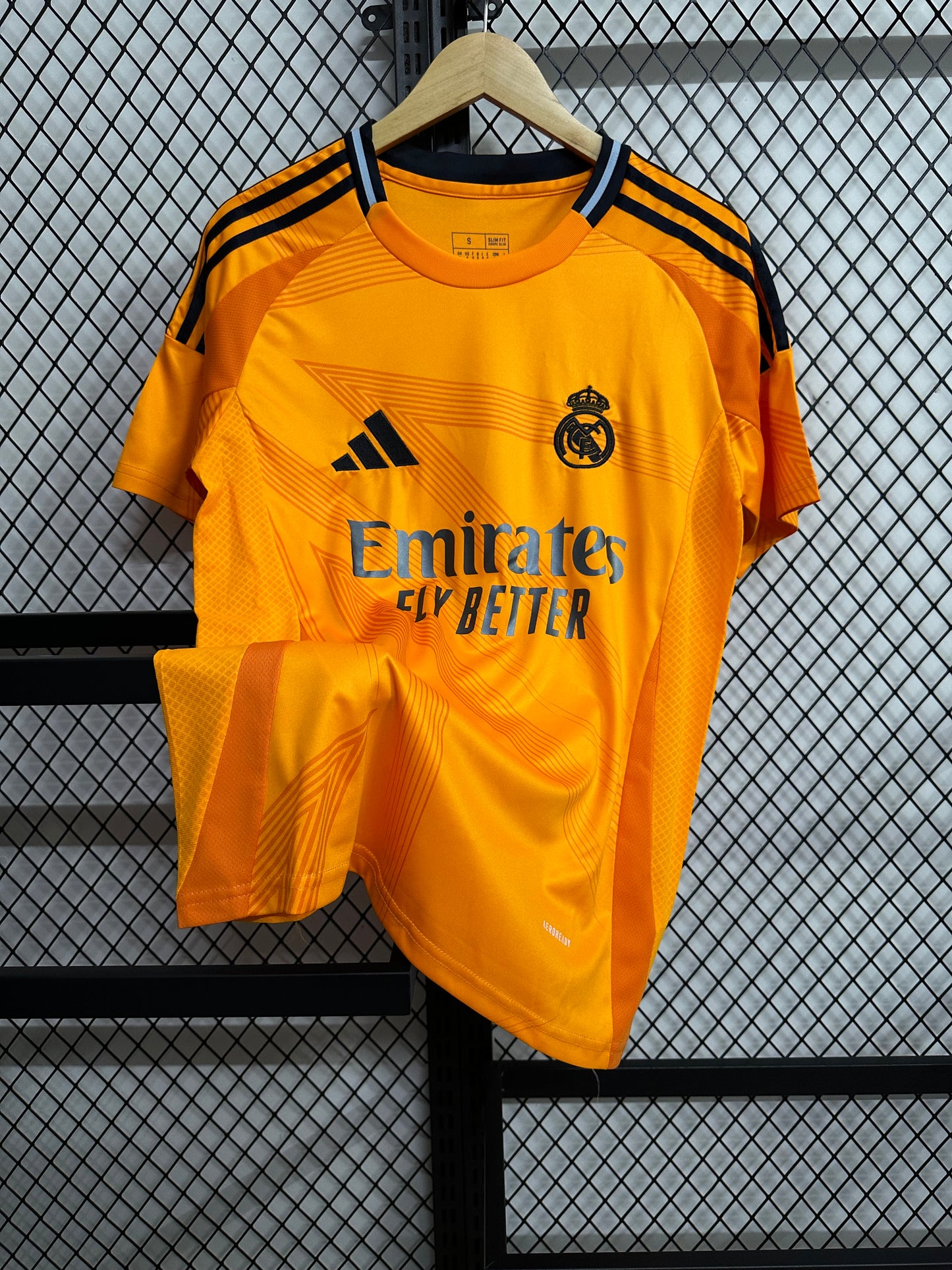 Camiseta Real Madrid Visitante 24/25 Fan Version